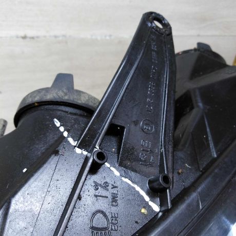 fara-peredniaia-levaia-renault-sandero-stepway-ii-defekt-art-76852-big-7