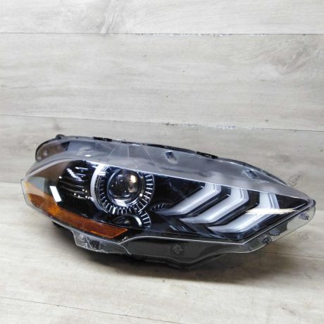 fara-peredniaia-pravaia-ford-mustang-iv-restailing-art-76875-big-0