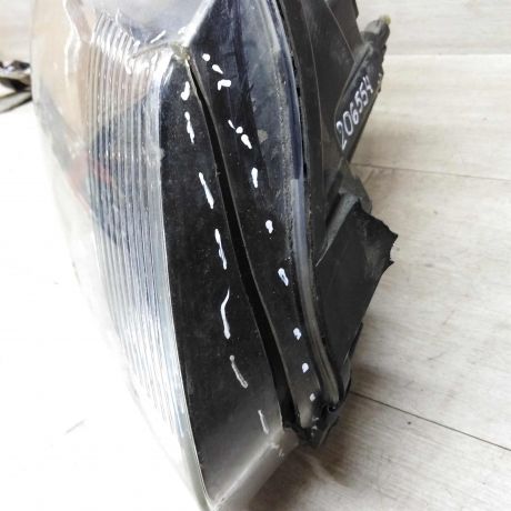 fara-peredniaia-pravaia-renault-sandero-stepway-ii-defekt-renault-sandero-ii-art-76996-big-3