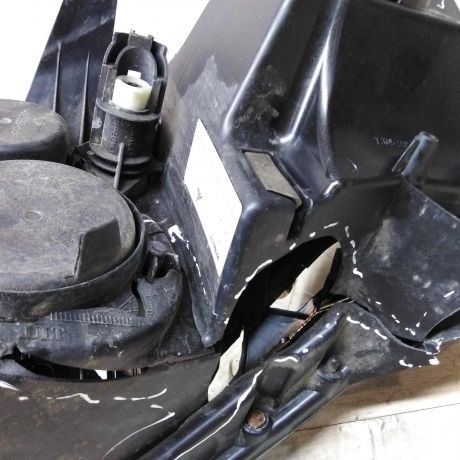 fara-peredniaia-pravaia-renault-sandero-stepway-ii-defekt-renault-sandero-ii-art-76996-big-8