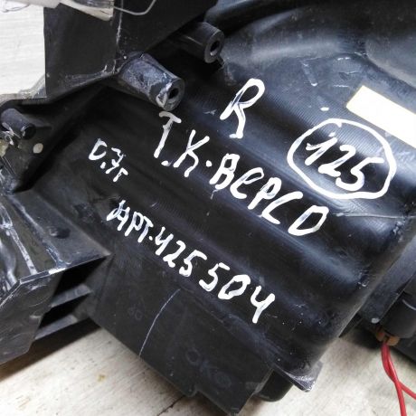 fara-peredniaia-pravaia-toyota-corolla-i-verso-art-77182-big-5