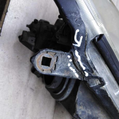 fara-peredniaia-levaia-mitsubishi-lancer-9-defekt-art-77193-big-9