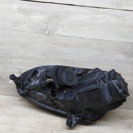 fara-peredniaia-pravaia-volkswagen-golf-5-volkswagen-jetta-5-art-77429-big-2