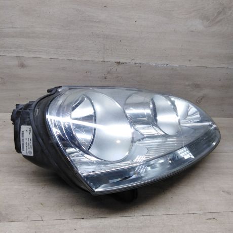 fara-peredniaia-pravaia-volkswagen-golf-5-volkswagen-jetta-5-art-77429-big-1