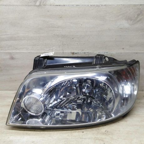 fara-peredniaia-levaia-hyundai-matrix-art-77431-big-0