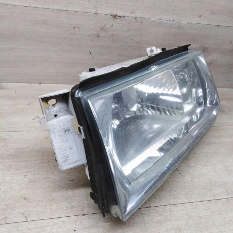 fara-peredniaia-levaia-skoda-octavia-tour-restailing-art-77437-big-9