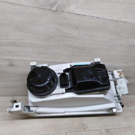 fara-peredniaia-levaia-skoda-octavia-tour-restailing-art-77437-big-8