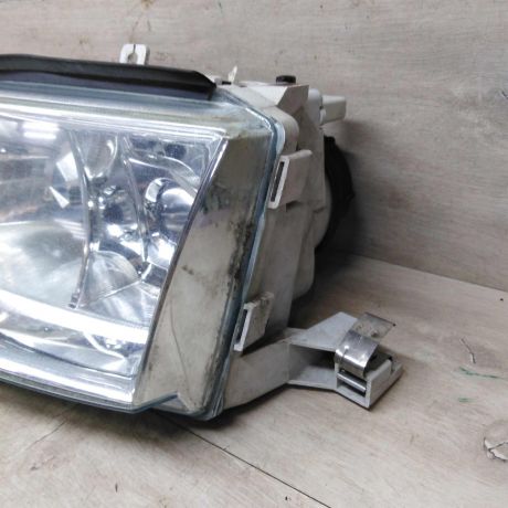 fara-peredniaia-levaia-skoda-octavia-tour-restailing-art-77437-big-7