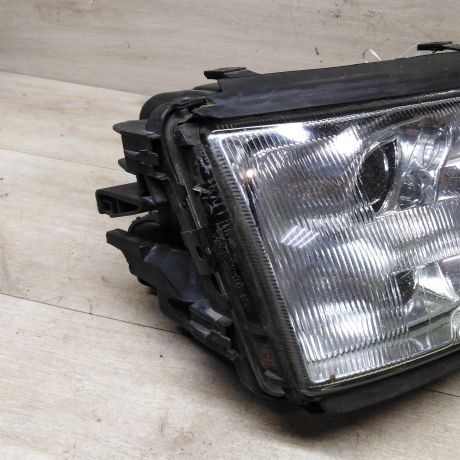 fara-peredniaia-pravaia-audi-a6-c4-art-77439-big-2