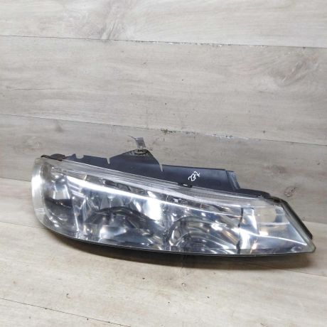 fara-peredniaia-pravaia-peugeot-406-art-77500-big-0