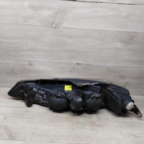 fara-peredniaia-pravaia-peugeot-406-art-77500-big-6