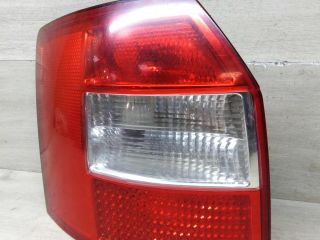 fonar-zadnii-levyi-audi-a4-b6-universal-art-77501