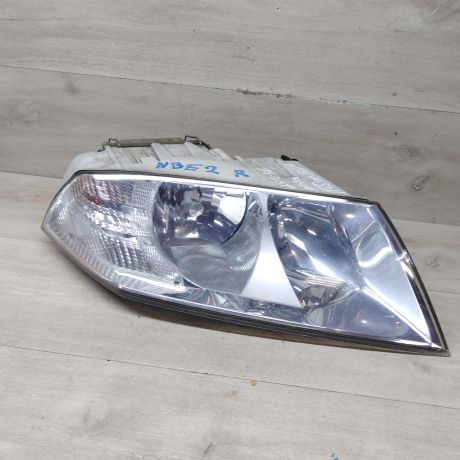 fara-peredniaia-pravaia-skoda-octavia-a5-dorestailing-art-78986-big-3