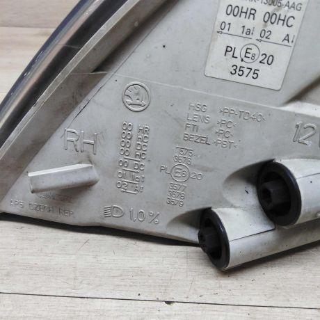 fara-peredniaia-pravaia-skoda-octavia-a5-dorestailing-art-78986-big-6