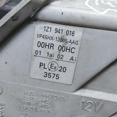 fara-peredniaia-pravaia-skoda-octavia-a5-dorestailing-art-78986-big-2