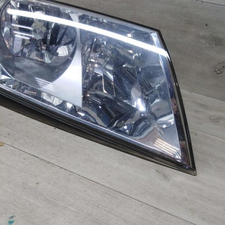 fara-peredniaia-pravaia-skoda-octavia-a5-dorestailing-art-78986-big-5