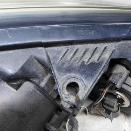 fara-peredniaia-levaia-mazda-3-bk-xetcbek-ksenon-bu-art-79103-big-4