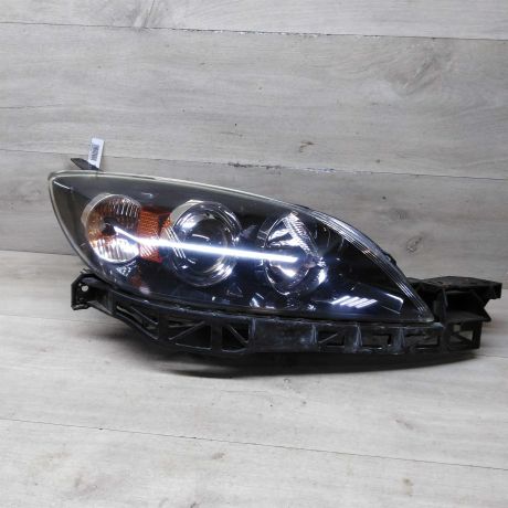 fara-peredniaia-pravaia-mazda-3-bk-xetcbek-ksenon-art-79104-big-0
