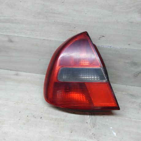 fonar-zadnii-levyi-mitsubishi-carisma-i-liftbek-art-79115-big-0