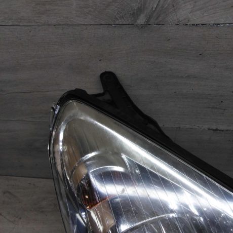 fara-peredniaia-pravaia-opel-astra-h-art-79304-big-1