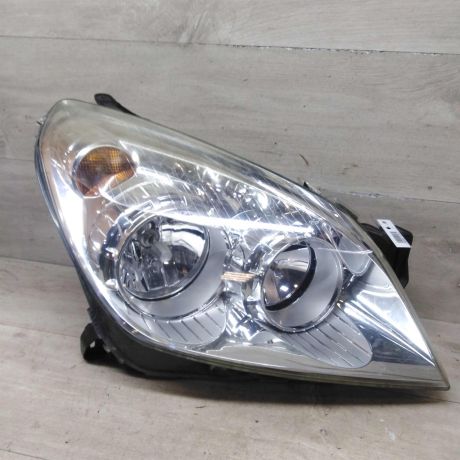 fara-peredniaia-pravaia-opel-astra-h-art-79304-big-3