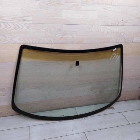 steklo-lobovoe-mazda-323-art-79311-big-0