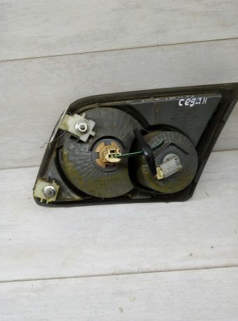 fonar-zadnii-levyi-mazda-6-gg-art-79577-big-1