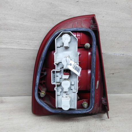 fonar-zadnii-pravyi-skoda-superb-i-art-79751-big-1