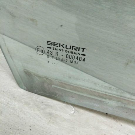 steklo-dveri-perednee-pravoe-mazda-323-art-79761-big-1