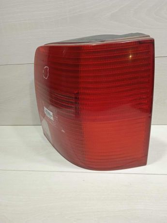 fonar-zadnii-pravyi-volkswagen-passat-b5-universal-art-80182-big-1