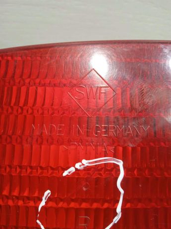 fonar-zadnii-pravyi-volkswagen-passat-b5-universal-art-80182-big-3