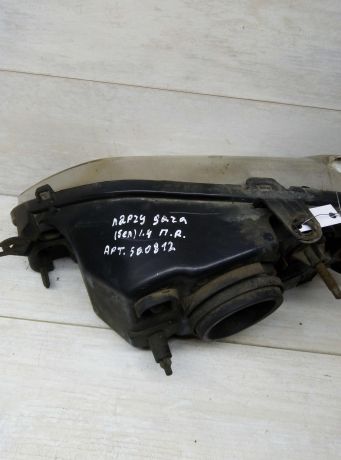 fara-peredniaia-pravaia-lada-largus-renault-logan-i-art-80259-big-1