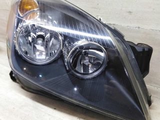 fara-peredniaia-pravaia-opel-astra-h-art-81042