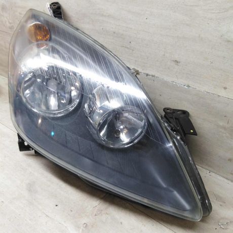 fara-peredniaia-pravaia-opel-zafira-b-art-81054-big-1