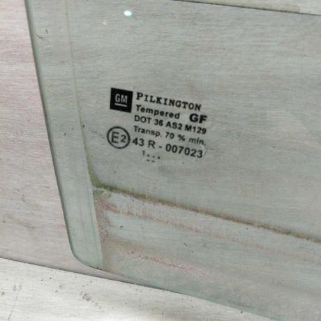 steklo-dveri-zadnee-pravoe-sedan-opel-vectra-c-art-81240-big-1