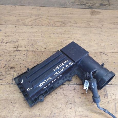 korpus-vozdusnogo-filtra-verxniaia-cast-volkswagen-passat-b6-art-29823-big-0