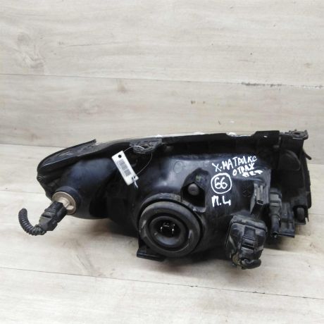 fara-peredniaia-levaia-hyundai-matrix-art-81773-big-7