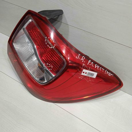 fonar-zadnii-pravyi-renault-logan-ii-art-82073-big-0