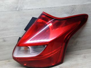 fonar-zadnii-pravyi-ford-focus-3-art-82225