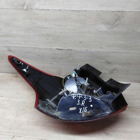 fonar-zadnii-pravyi-ford-focus-3-art-82225-big-2