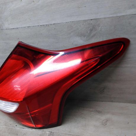 fonar-zadnii-pravyi-ford-focus-3-art-82225-big-6