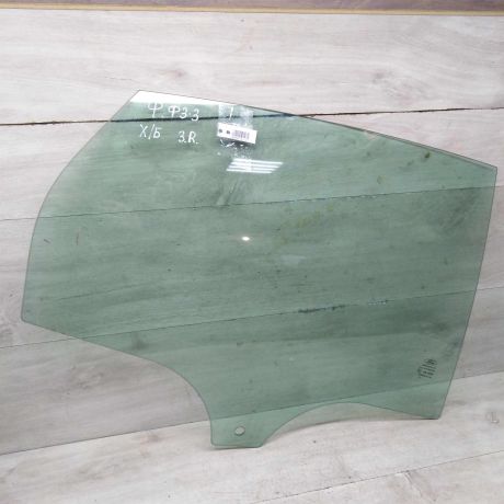 steklo-dveri-zadnee-pravoe-ford-focus-3-art-82388-big-1