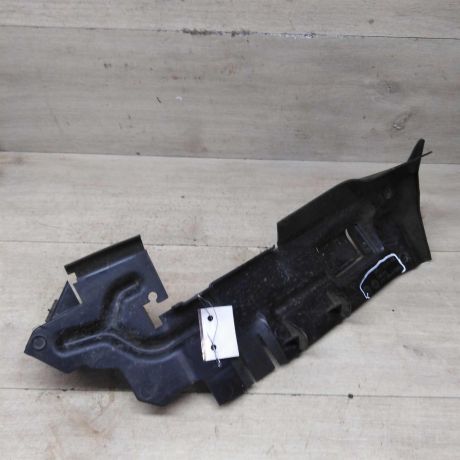 zabornik-vozduxa-radiatora-levyi-ford-focus-3-art-82409-big-0