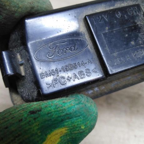 rucka-otkryvaniia-bagaznika-mikrik-ford-focus-3-art-82517-big-1