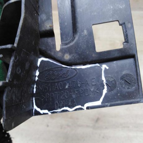 zabornik-vozduxa-pravyi-radiatora-ford-focus-3-art-82521-big-1