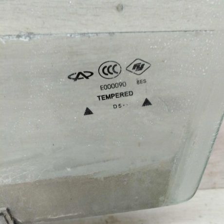 steklo-dveri-perednee-levoe-chery-amulet-a15-i-art-82675-big-1