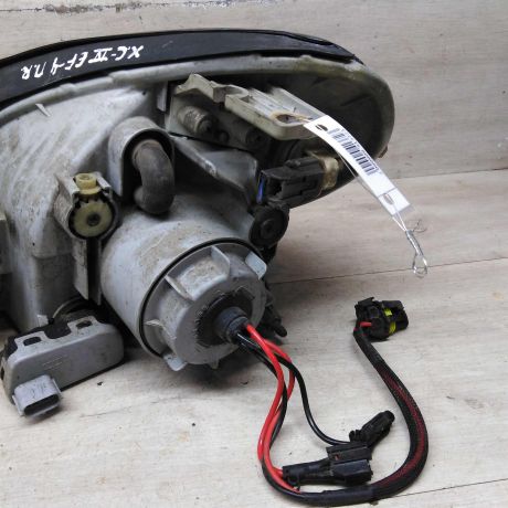 fara-peredniaia-pravaia-hyundai-sonata-4-ef-art-83017-big-5