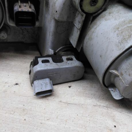 fara-peredniaia-pravaia-hyundai-sonata-4-ef-art-83017-big-8