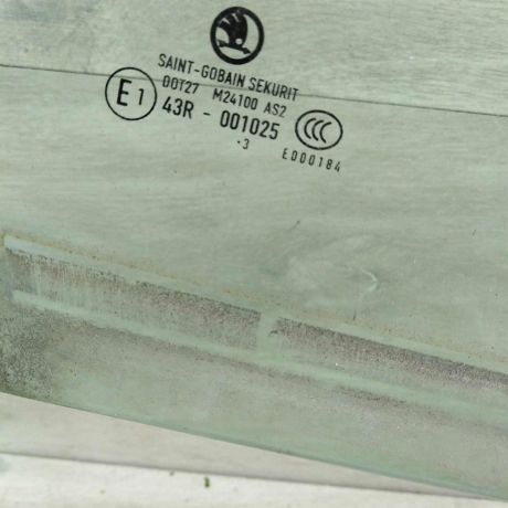 steklo-dveri-perednee-pravoe-skoda-fabia-ii-restailing-skoda-fabia-ii-art-83259-big-1