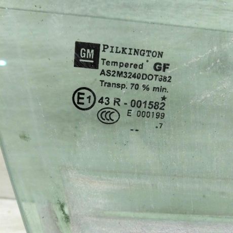 steklo-dveri-perednee-pravoe-opel-zafira-b-art-83571-big-1